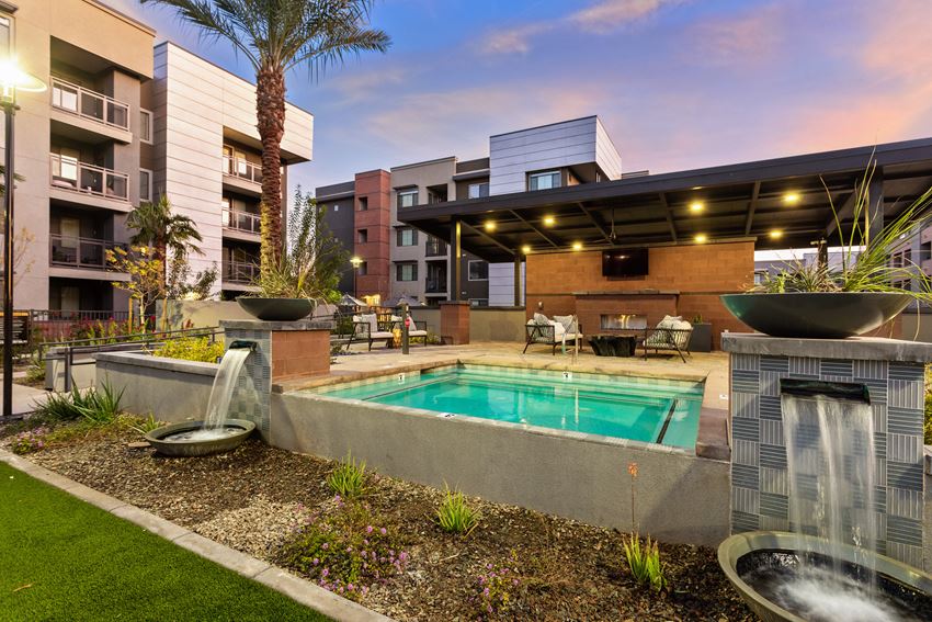 The Retreat At Rio Salado Apartments, 2325 E Rio Salado Pkwy, Tempe, AZ